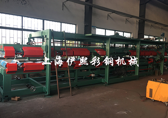 巖棉泡沫瓦楞板機(jī)器